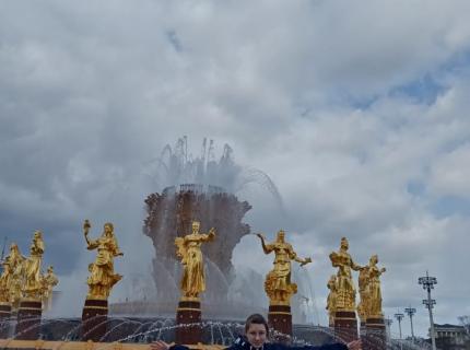 Экскурсия на ВВЦ Тома и фонтан Дружба народов